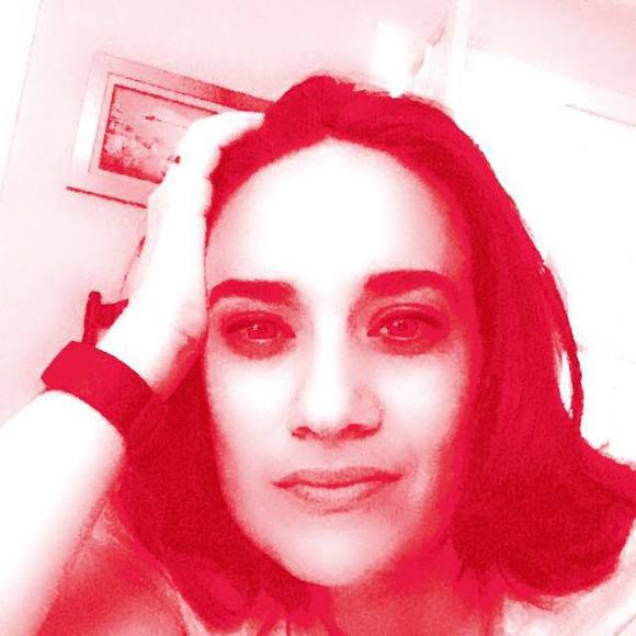 Meet your Posher, Danielle - Picture 2 of 2